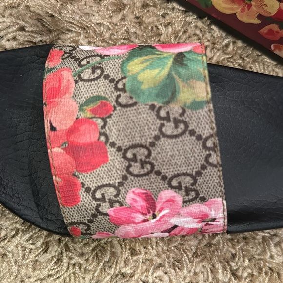 Gucci floral slides - Picture 2 of 4
